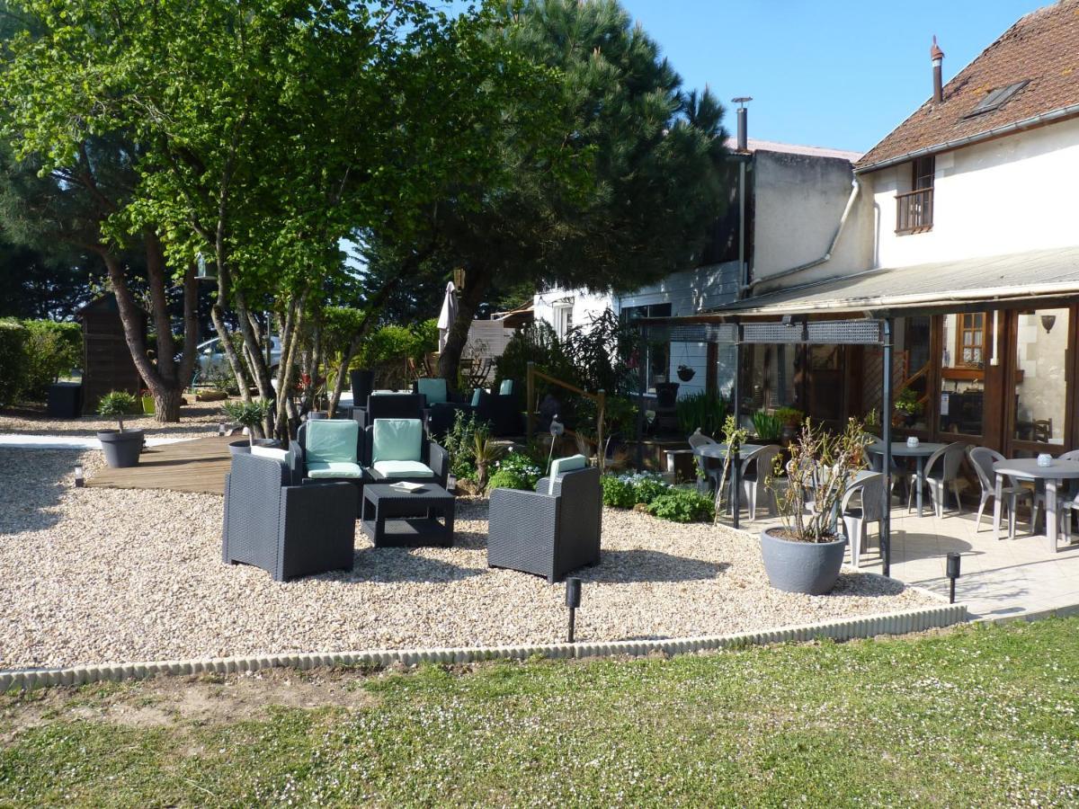 L'Arum Antique Sainte-Catherine-de-Fierbois Esterno foto